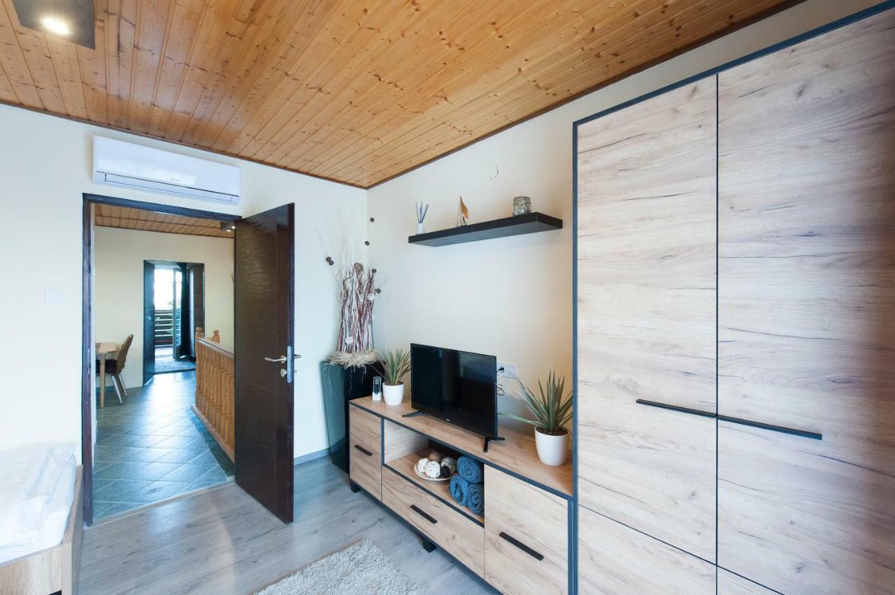 Bier-Lak Apartman House 71 バラトンレッレ エクステリア 写真