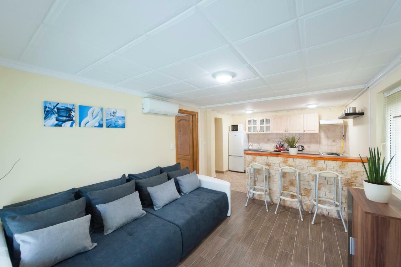 Bier-Lak Apartman House 71 バラトンレッレ エクステリア 写真