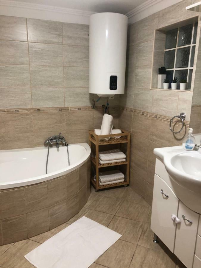 Bier-Lak Apartman House 71 バラトンレッレ エクステリア 写真